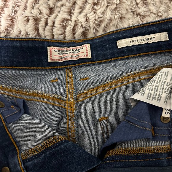 Guess Skinny Jeans - Picture 2 of 2